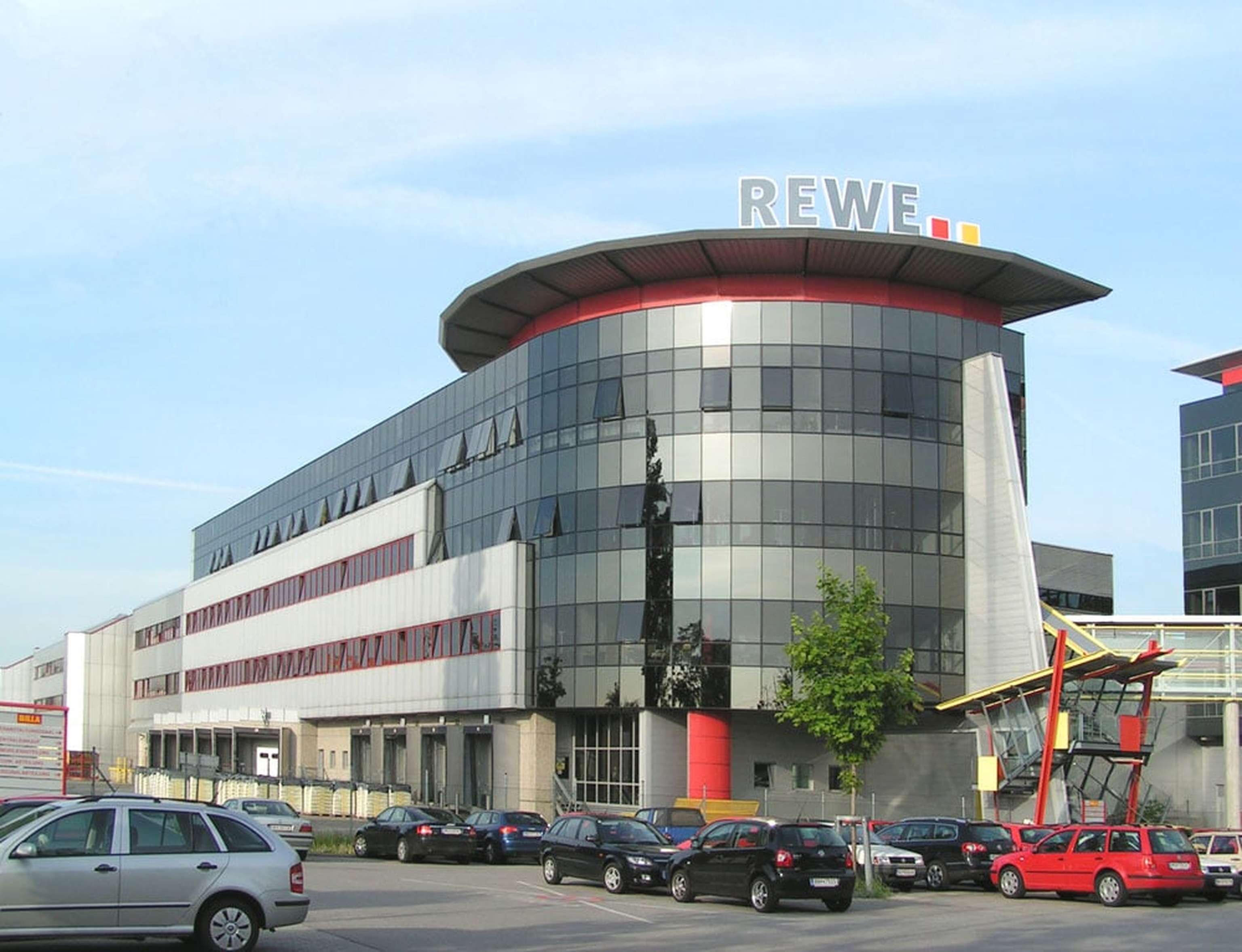 Die Firmenzentrale Der Rewe In Wiener Neudorf 113380