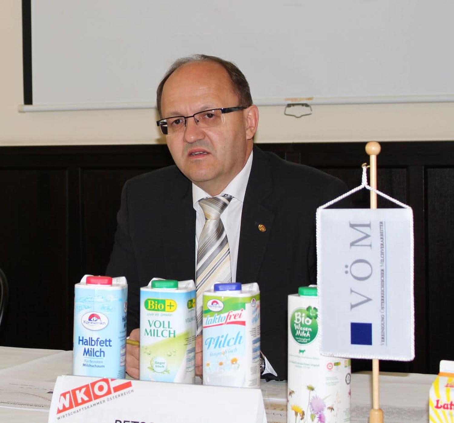 Helmut Petschar, Geschäftsführer der Kärntner Milch, bleibt für eine weitere Funktionsperiode Präsident der Vereinigung Österreichischer Milchverarbeiter (VÖM).