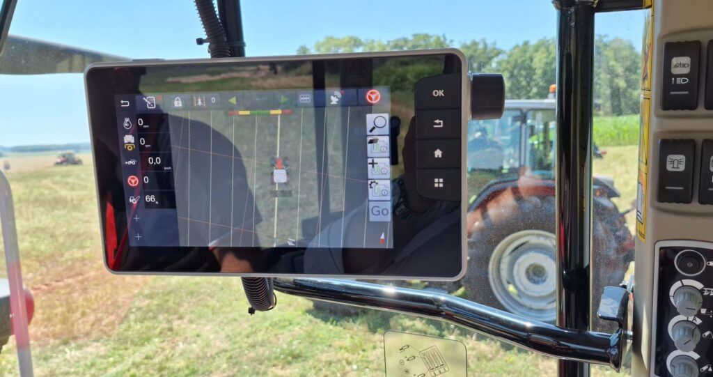 Das 9 Zoll große „Fieldstar“-Terminal wird so auch in der S-Serie verbaut.