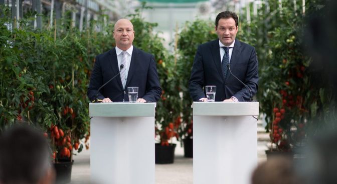 Bundesminister Norbert Totschnig gemeinsam mit Generaldirektor Tobias Thomas bei Pressekonferenz zur Agrarstrukturerhebung
