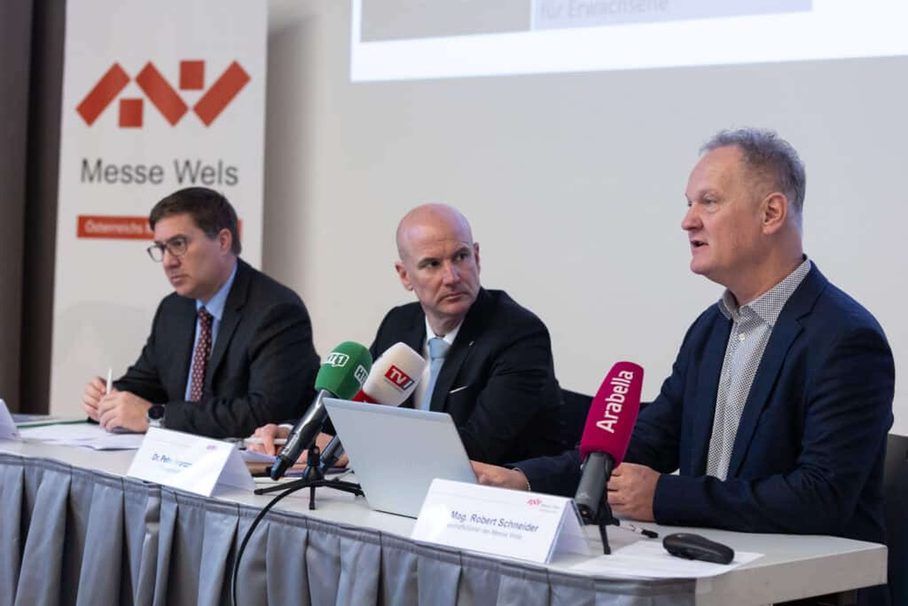 Rabl, Messepräsident Peter Franzmayr, Schneider (v.l.)