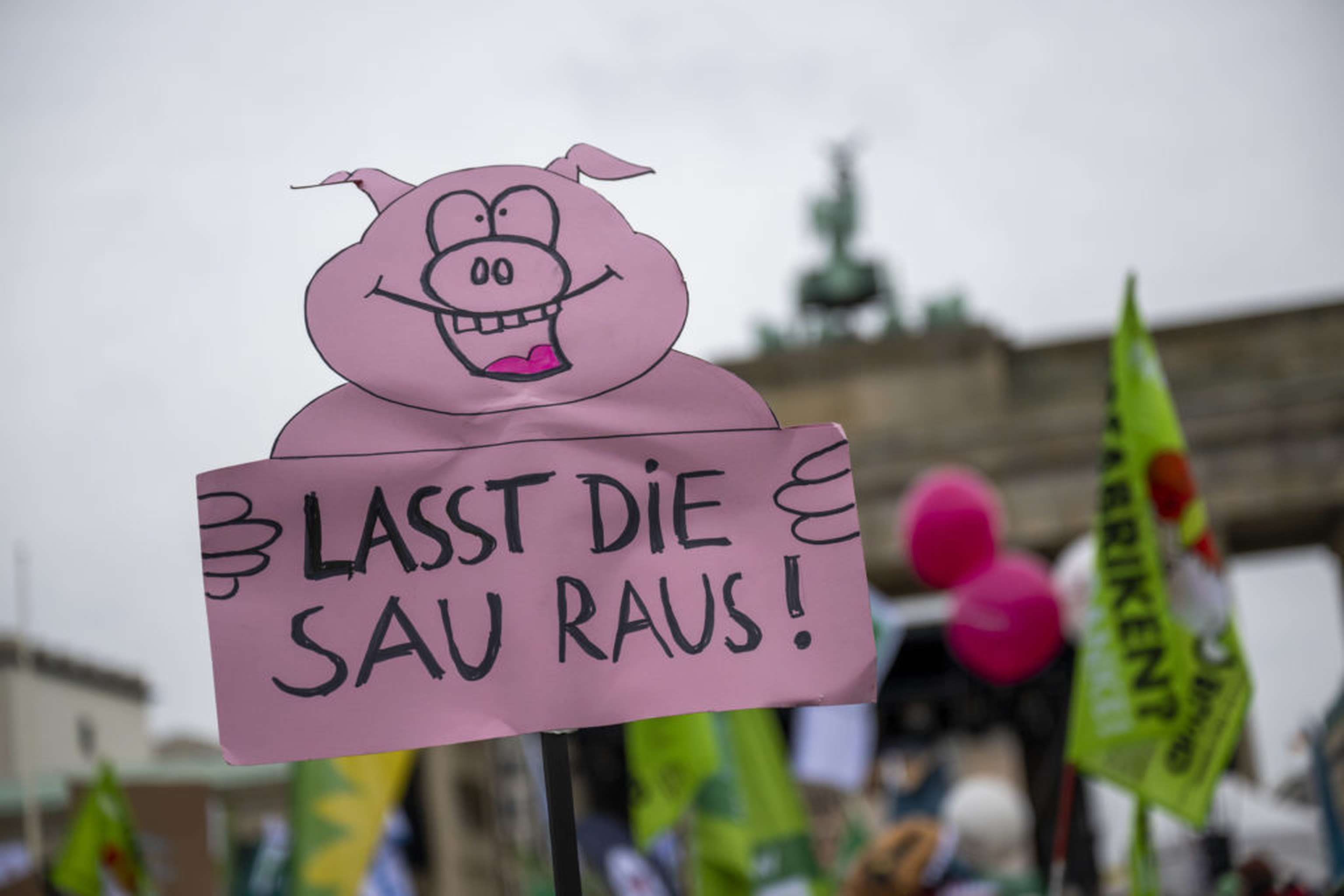 Protest rund um das Brandenburger Tor für eine Agrarwende.