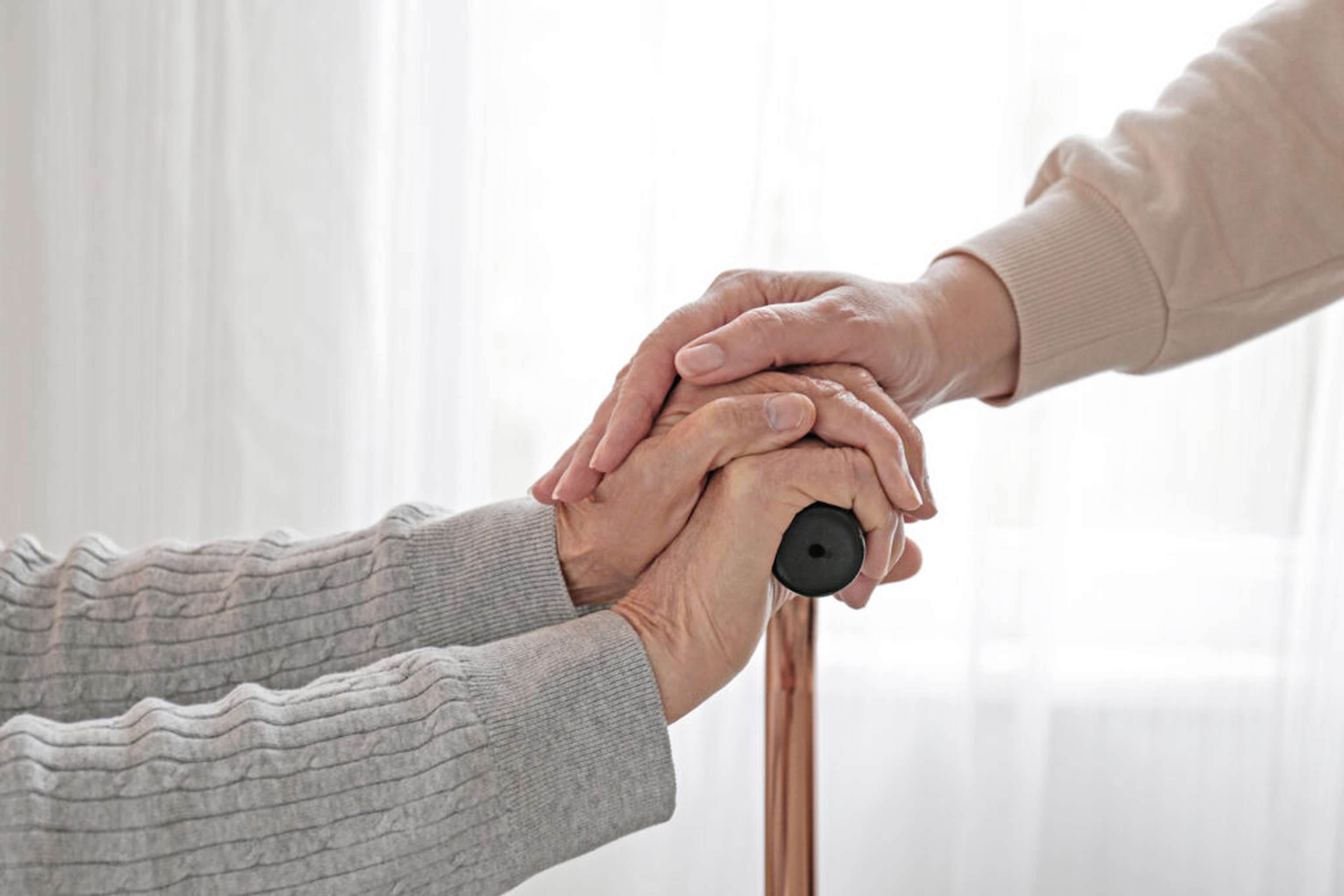 Seit zwei Jahren übernimmt Frau B. aus Putzleinsdorf, Oberösterreich, den Großteil der Pflegearbeit ihrer Mutter.