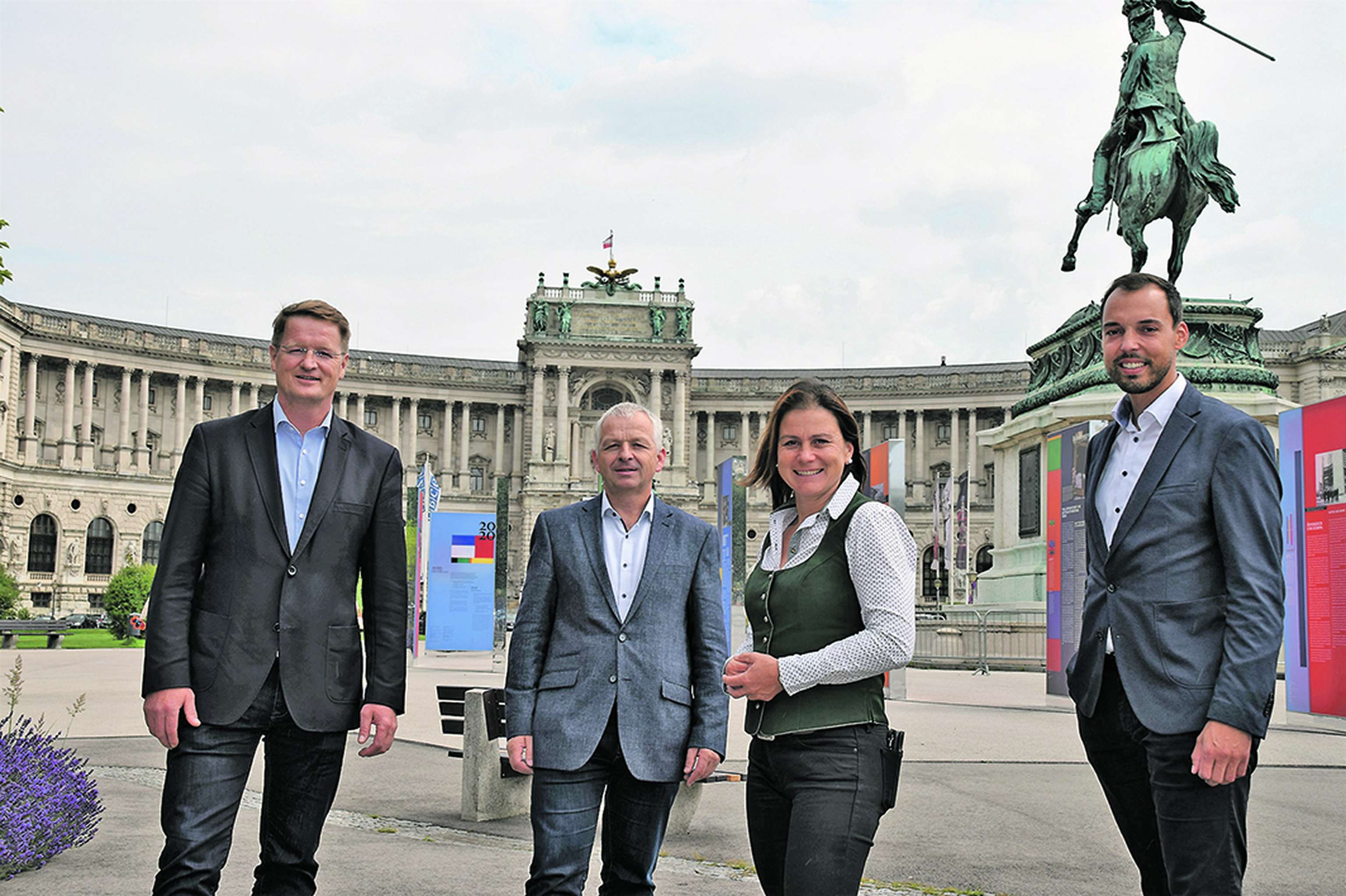 Hofinger, Prinz, Zopf und Lindinger (v.l.) werden sich im Nationalrat dafür einsetzen, dass das Entlastungs- und Investitionspaket so rasch wie möglich umgesetzt wird.