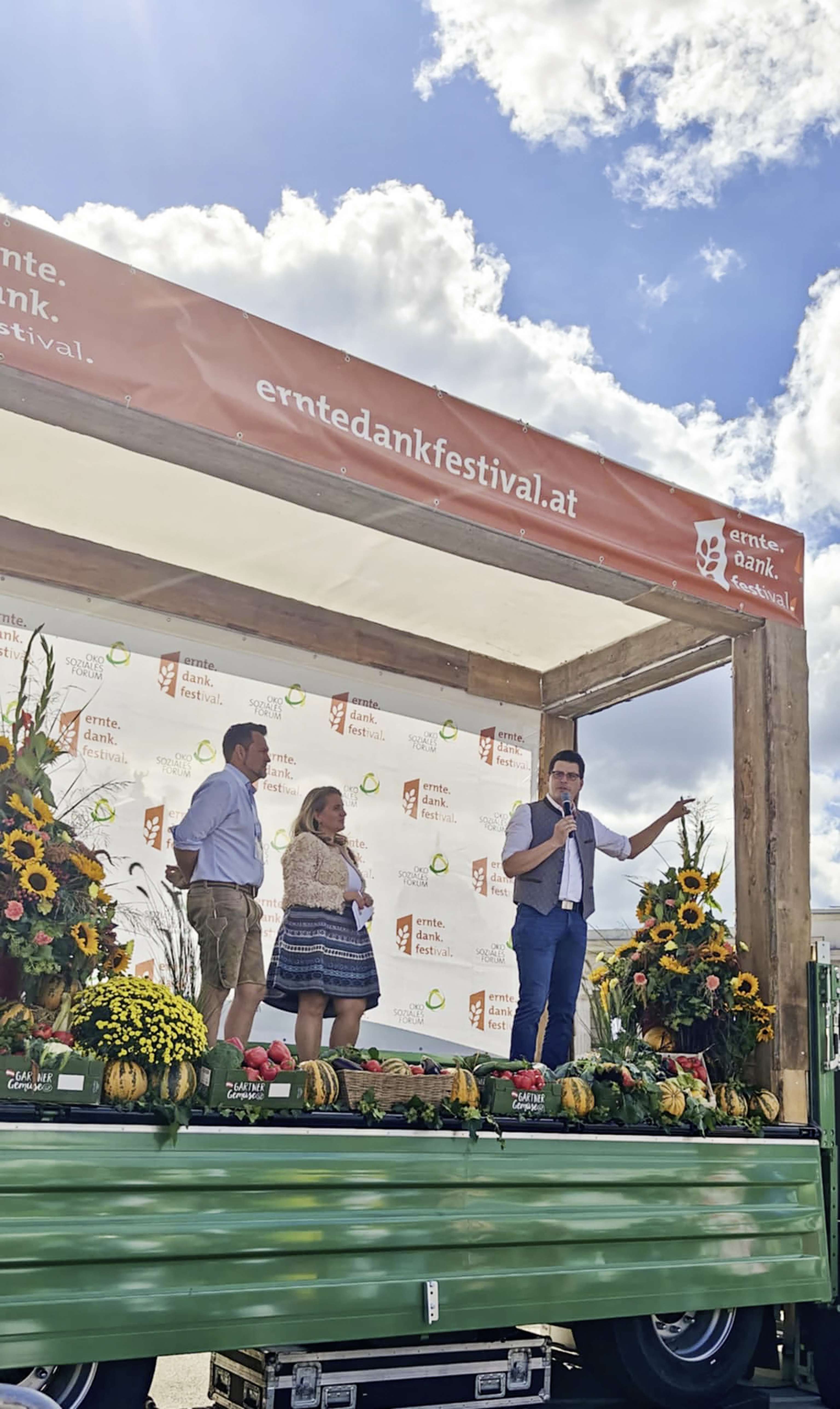 Hans Mayrhofer und Lorenz Mayr erklärten praxisnah die Maschinen.
