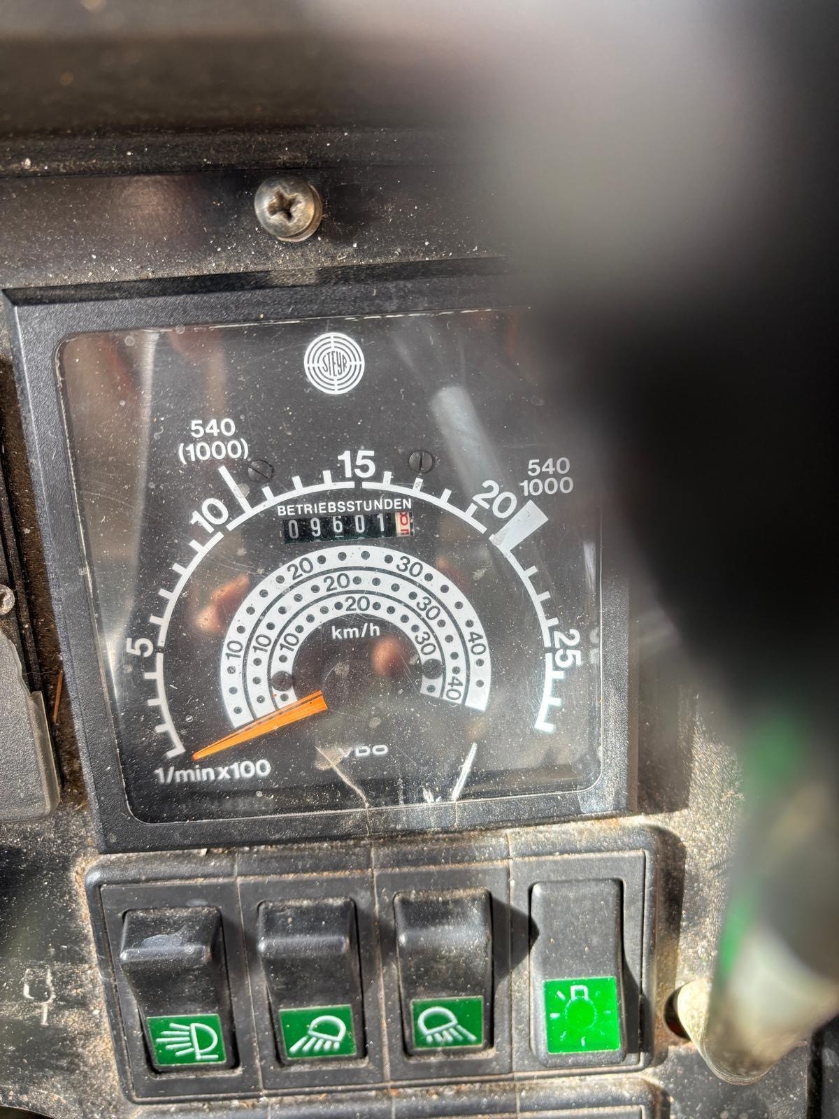 Bild 7 von Anzeige: Traktor