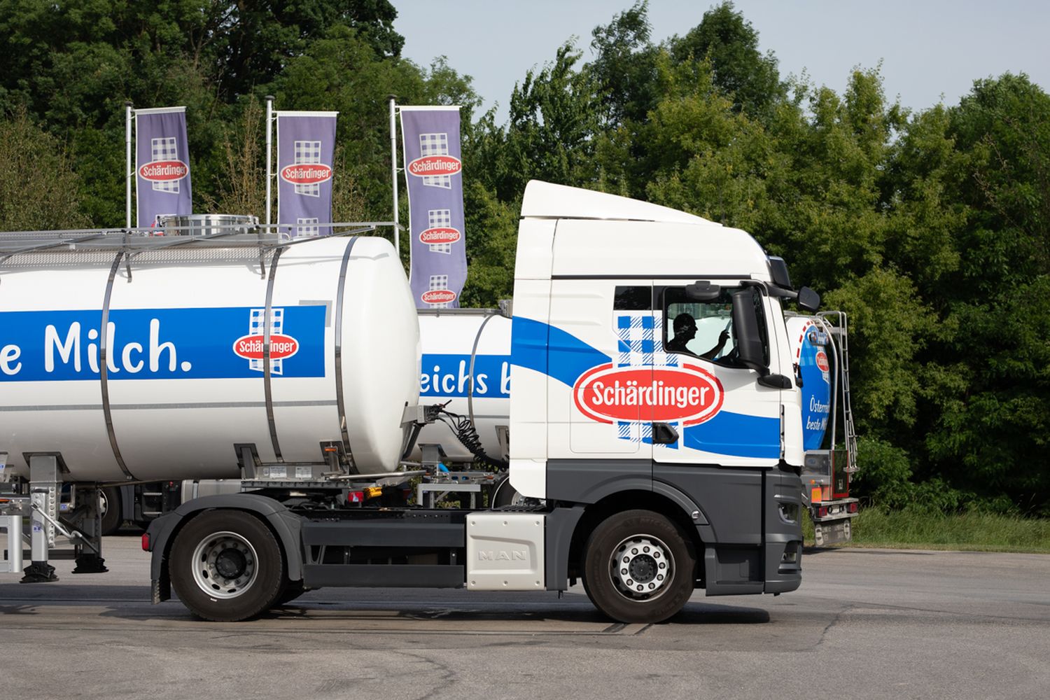 Österreichs größte Molkerei, die Berglandmilch mit ihrer Hauptmarke Schärdinger, sammelt seit drei Jahrzehnten die Milch in sechs Bundesländern.