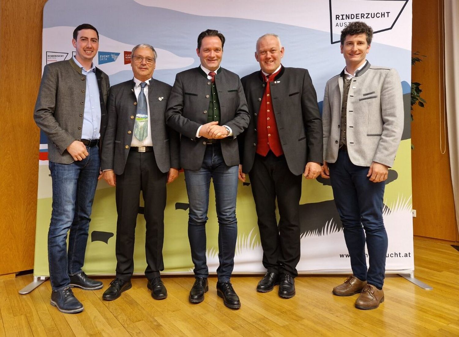 Totschnig und Bernhuber beim Jahrestreffen der Rinderzucht Austria.