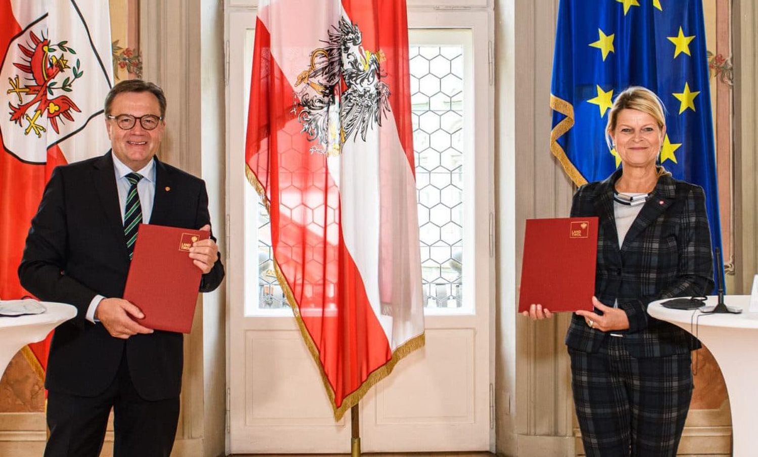 LH Günther Platter und Ministerin Klaudia Tanner unterzeichneten Grundsatzbeschluss.