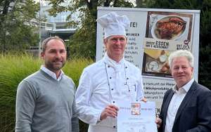Lenzing AG: Dominic Köfner (l.) und Küchenchef Thomas Raida.
