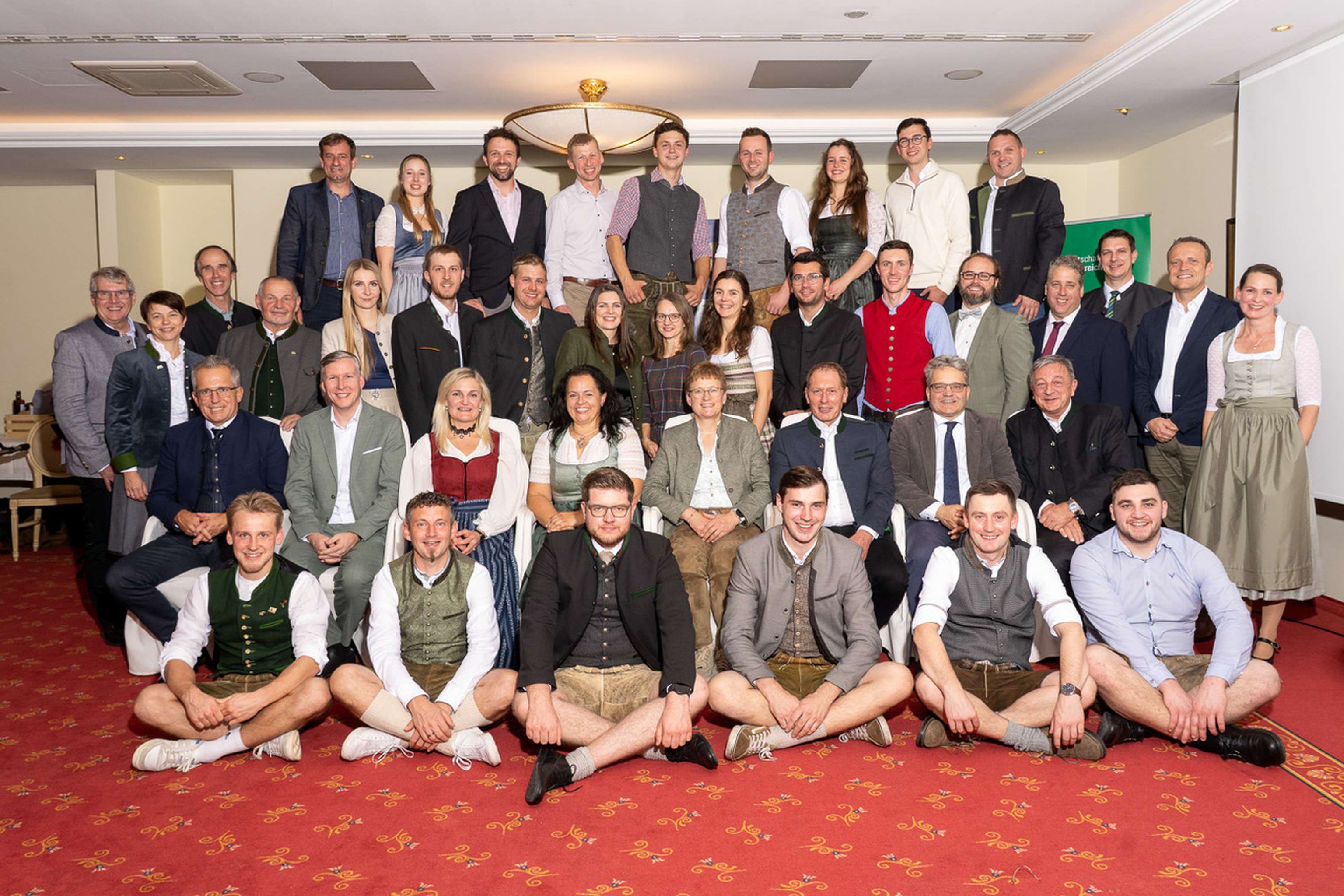 Gruppenfoto mit Meistern und Ehrengästen