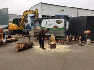 Motorsägenschnitzen mit Holzkunst Mitterböck