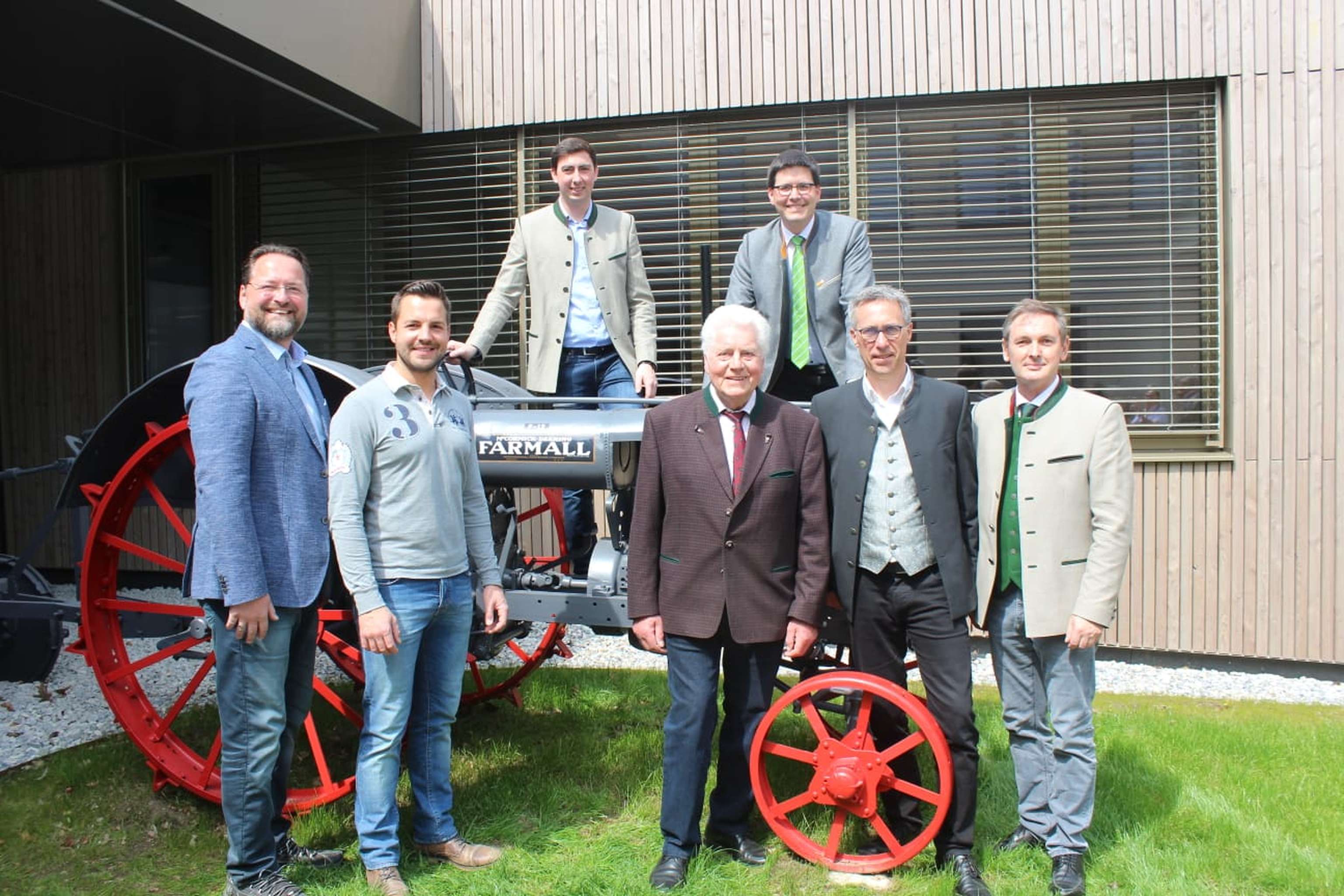 V.l.n.r, hinten: A. Bernhuber und L. Mayer, vorne: J. Neidhart, C. Loidolt, J. Neidhart sen., G. Strasser und J. Sieder.
