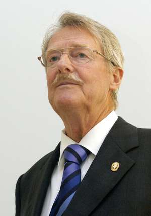 Prof Hc Heinz Dreyer Amazonen Werke