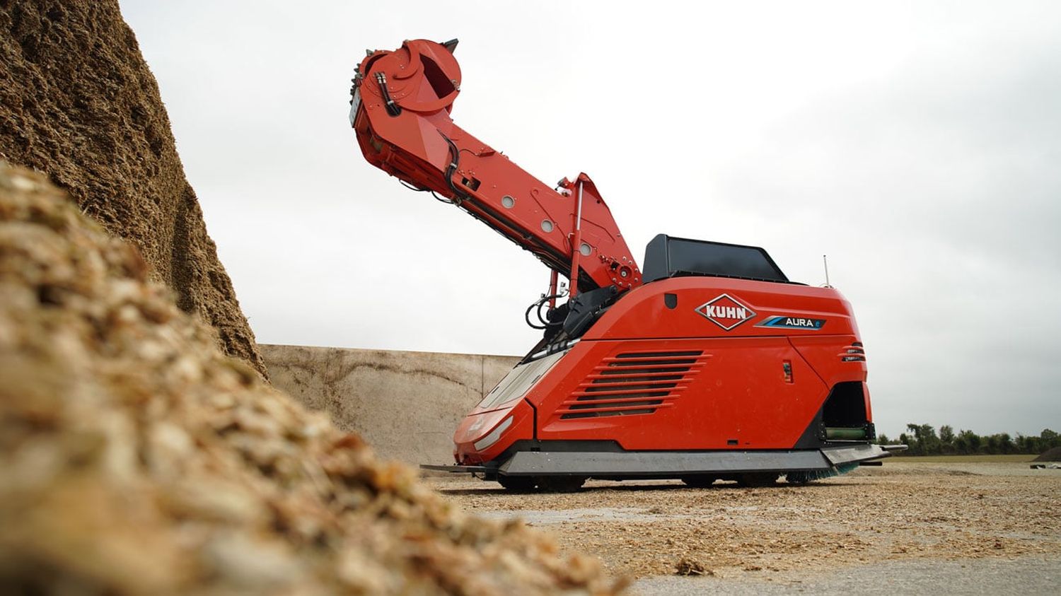 KUHN AURA