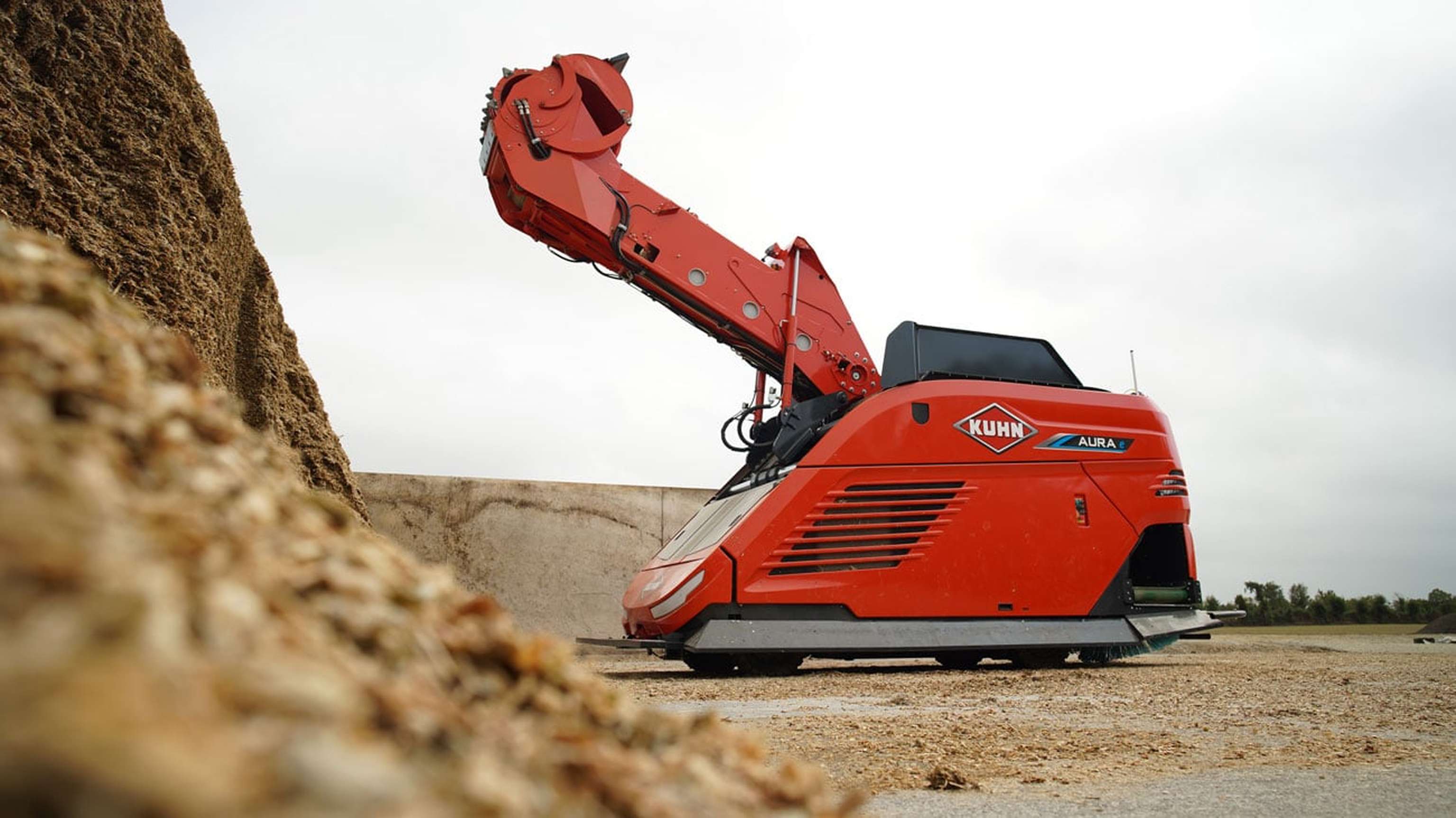 KUHN AURA