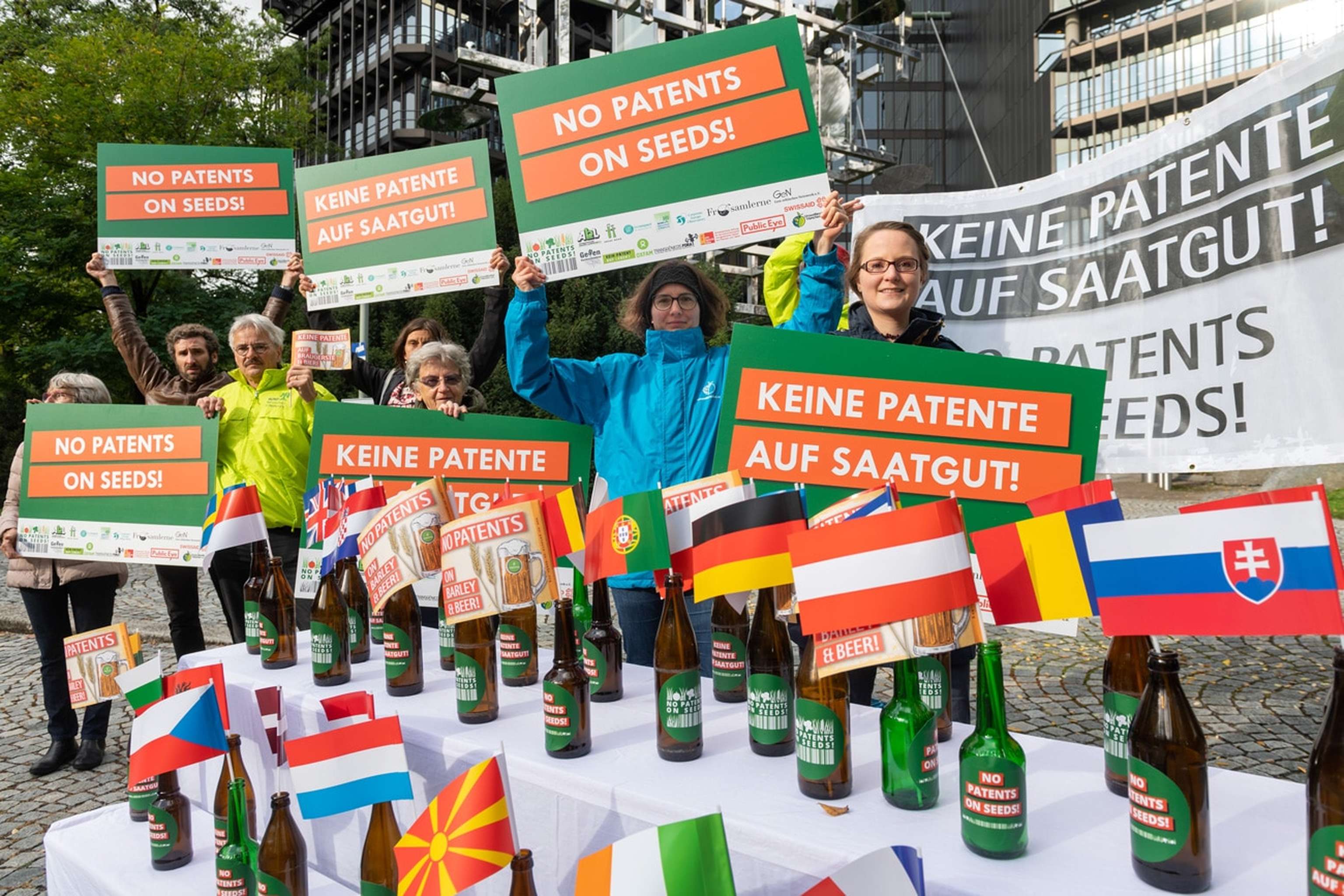 Kein Patent Auf Saatgut Bierflaschen Epa Muenchen C Thomas Einberger Argum