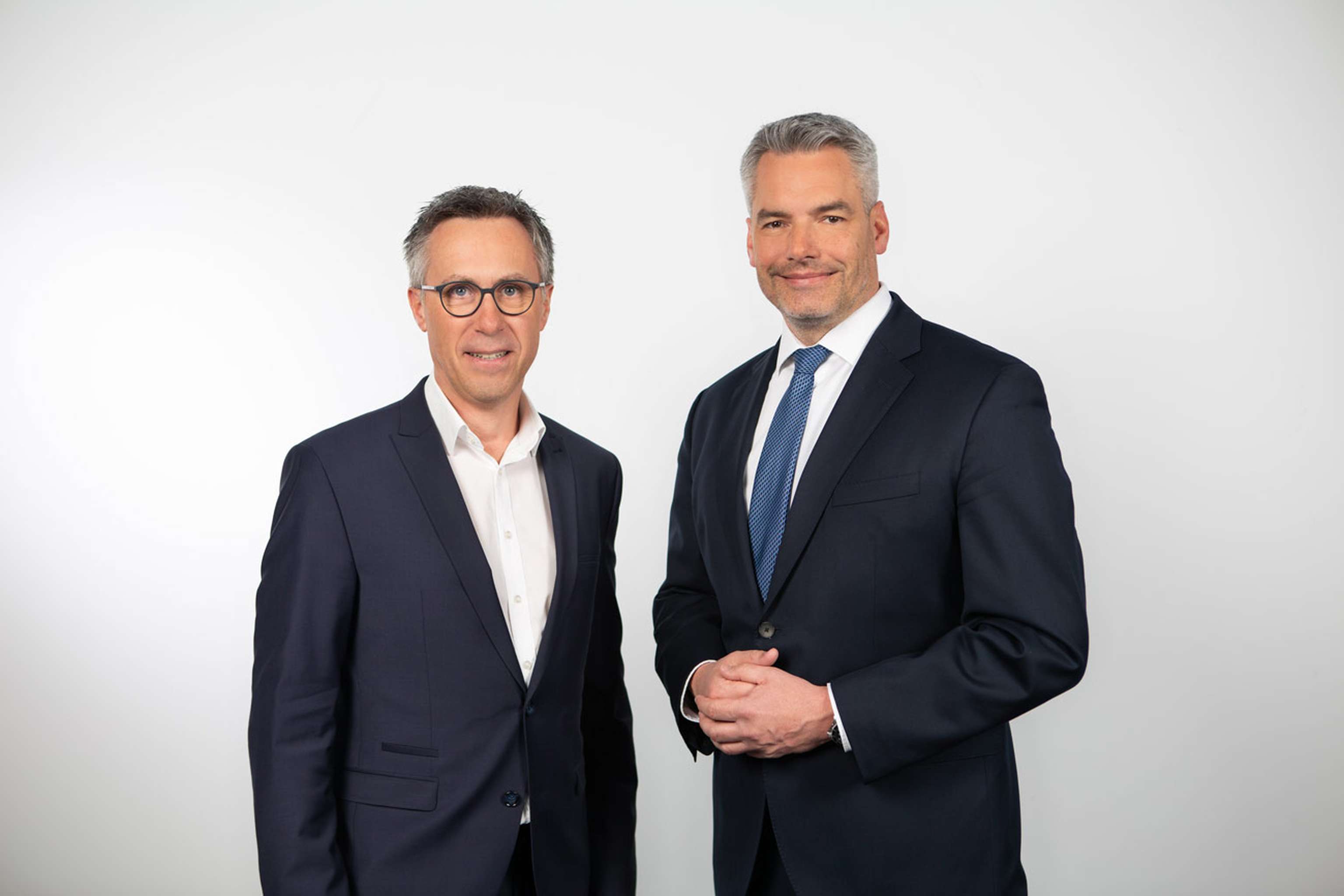 Georg Strasser Und Bundeskanzler Karl Nehammer (c) OEVP KlubNidetzky