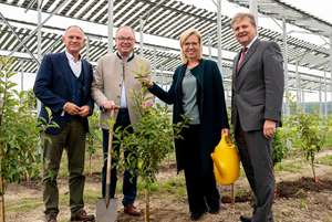 Niederösterreichs Zweiter Landtagspräsident Gerhard Karner, Niederösterreichs LH-Stellvertreter Stephan Pernkopf, Klimaschutzministerin Leonore Gewessler und RWA-Generaldirektor Reinhard Wolf.