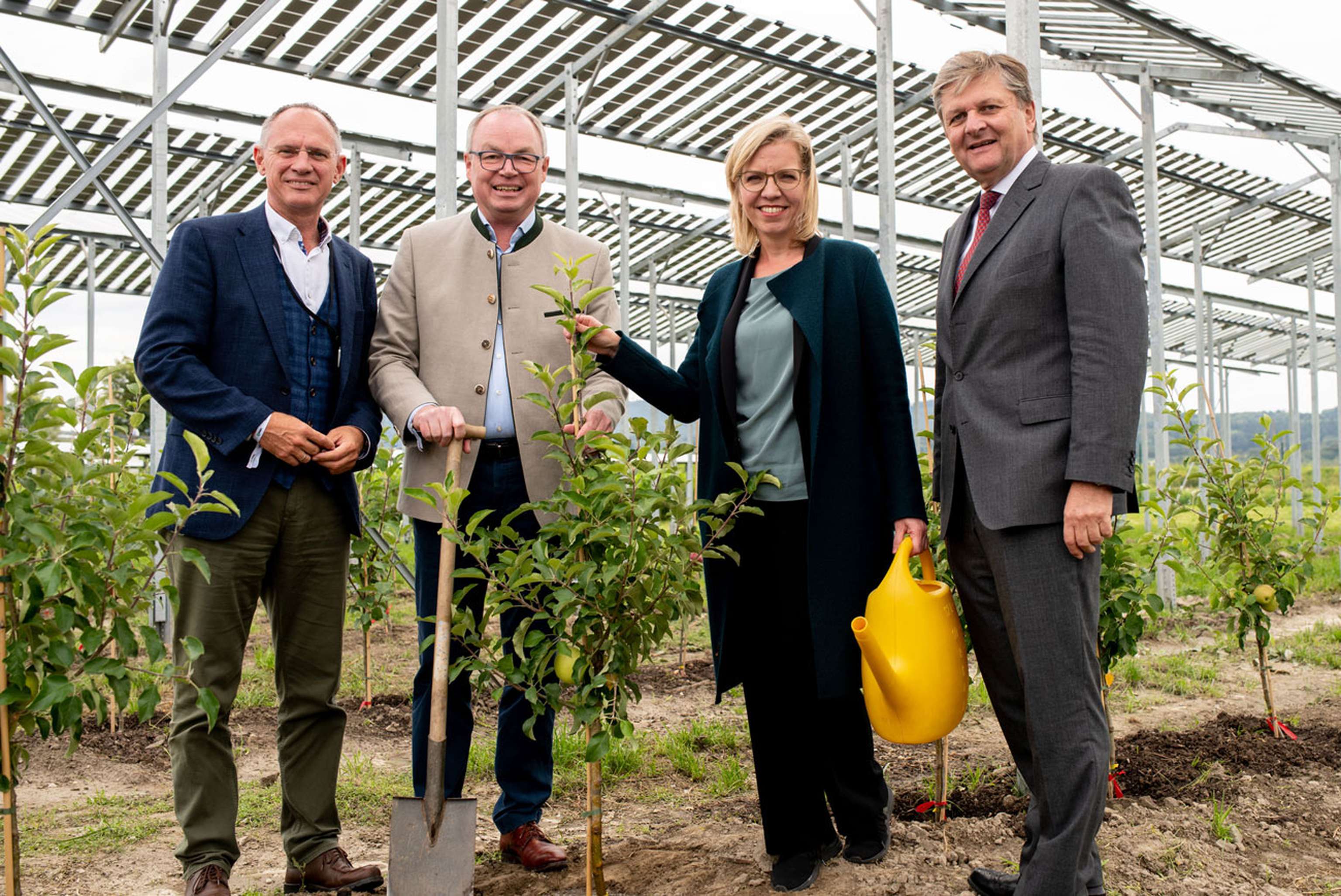 Niederösterreichs Zweiter Landtagspräsident Gerhard Karner, Niederösterreichs LH-Stellvertreter Stephan Pernkopf, Klimaschutzministerin Leonore Gewessler und RWA-Generaldirektor Reinhard Wolf.