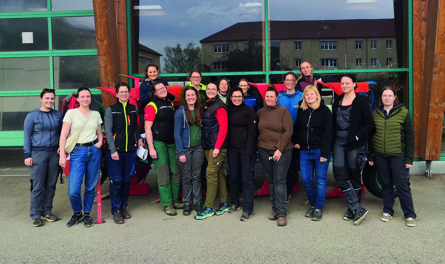 Gruppe Frauen 2024 April Bear