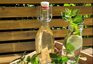 Minze-Melisse-Sirup von Christina Huber