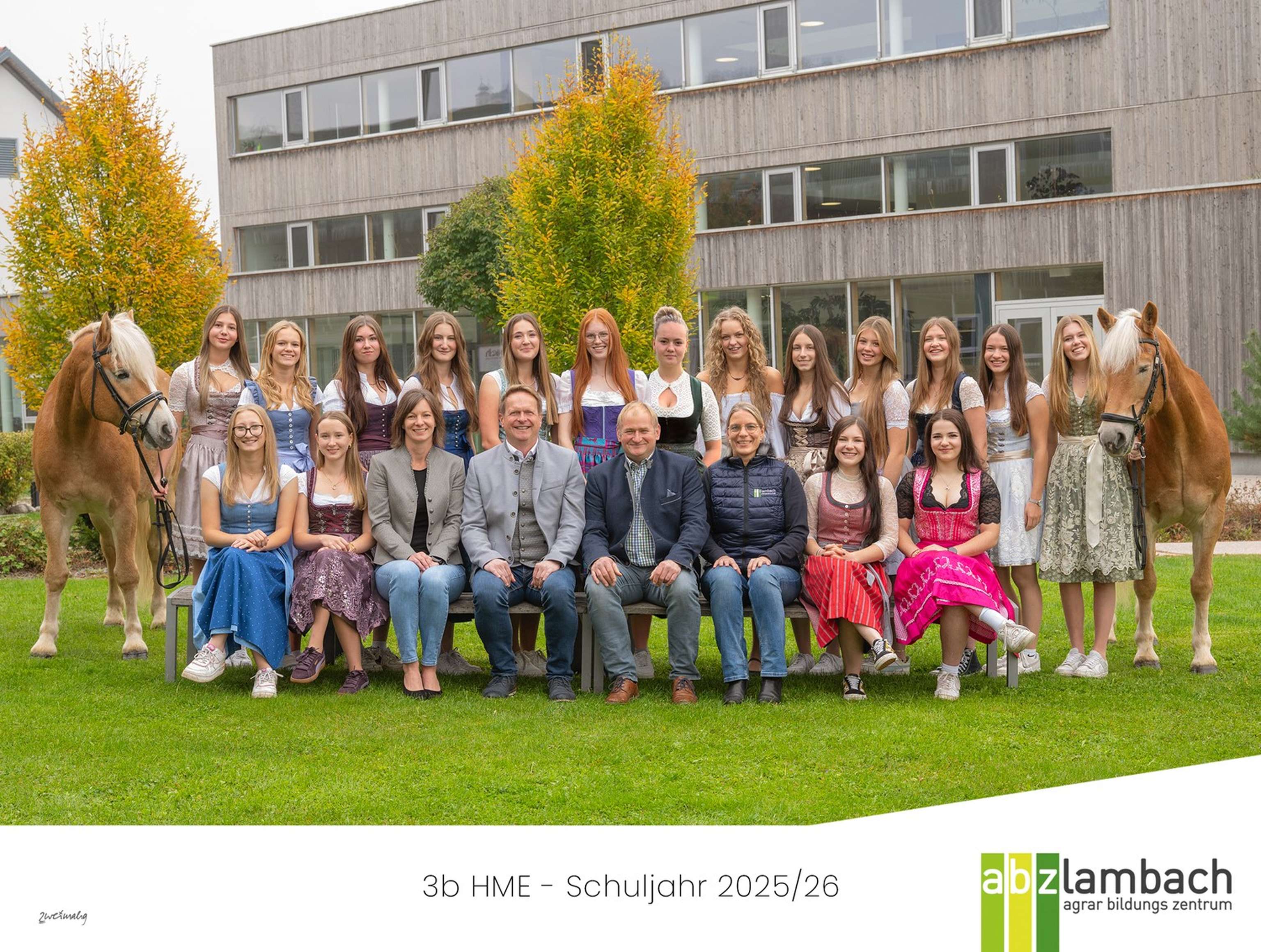 ABZ Lambach: Abschlussklasse 3b Pferdewirtschaft/Horse Management & Economics