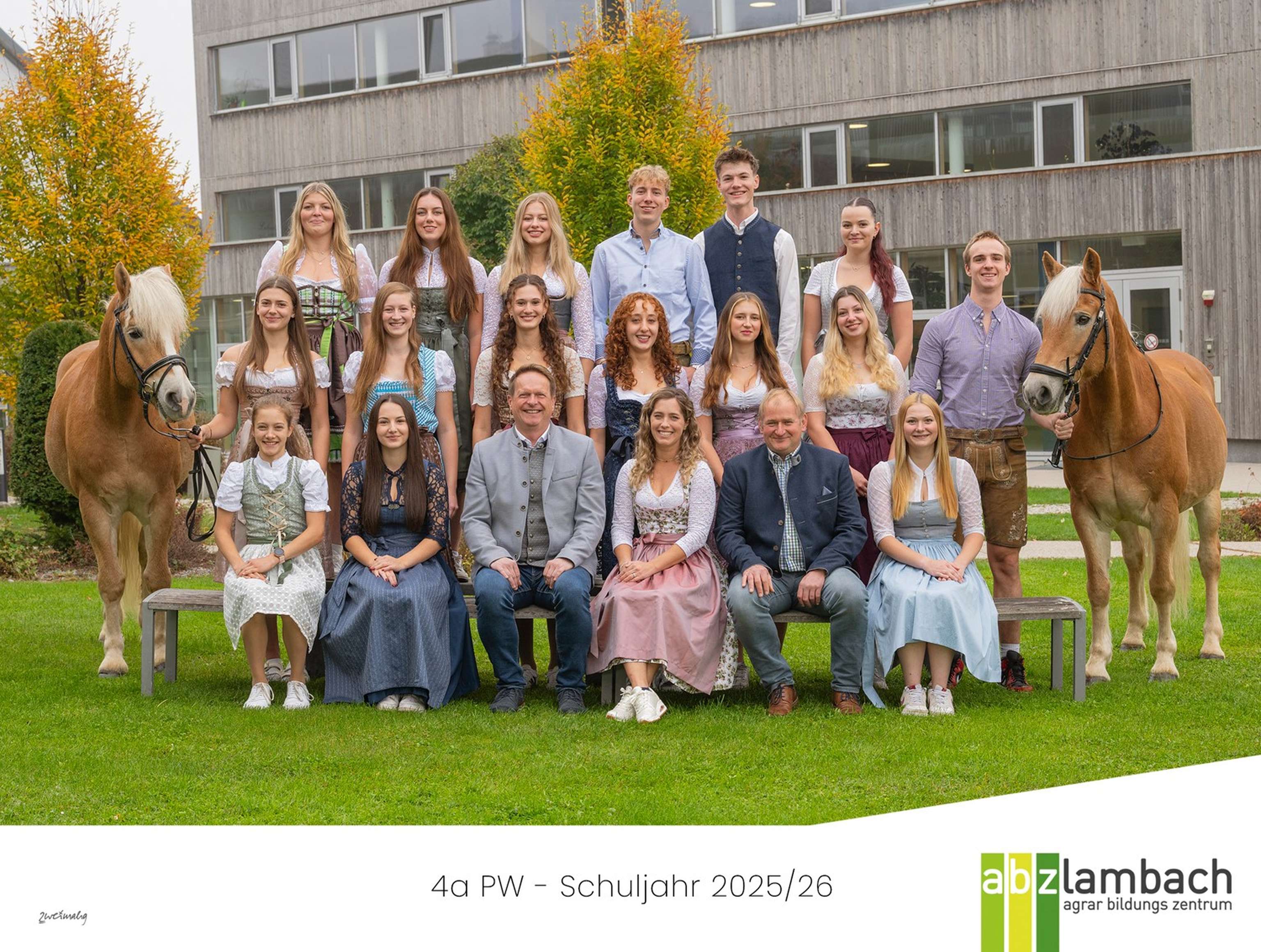 ABZ Lambach: Abschlussklasse 4a Pferdewirtschaft