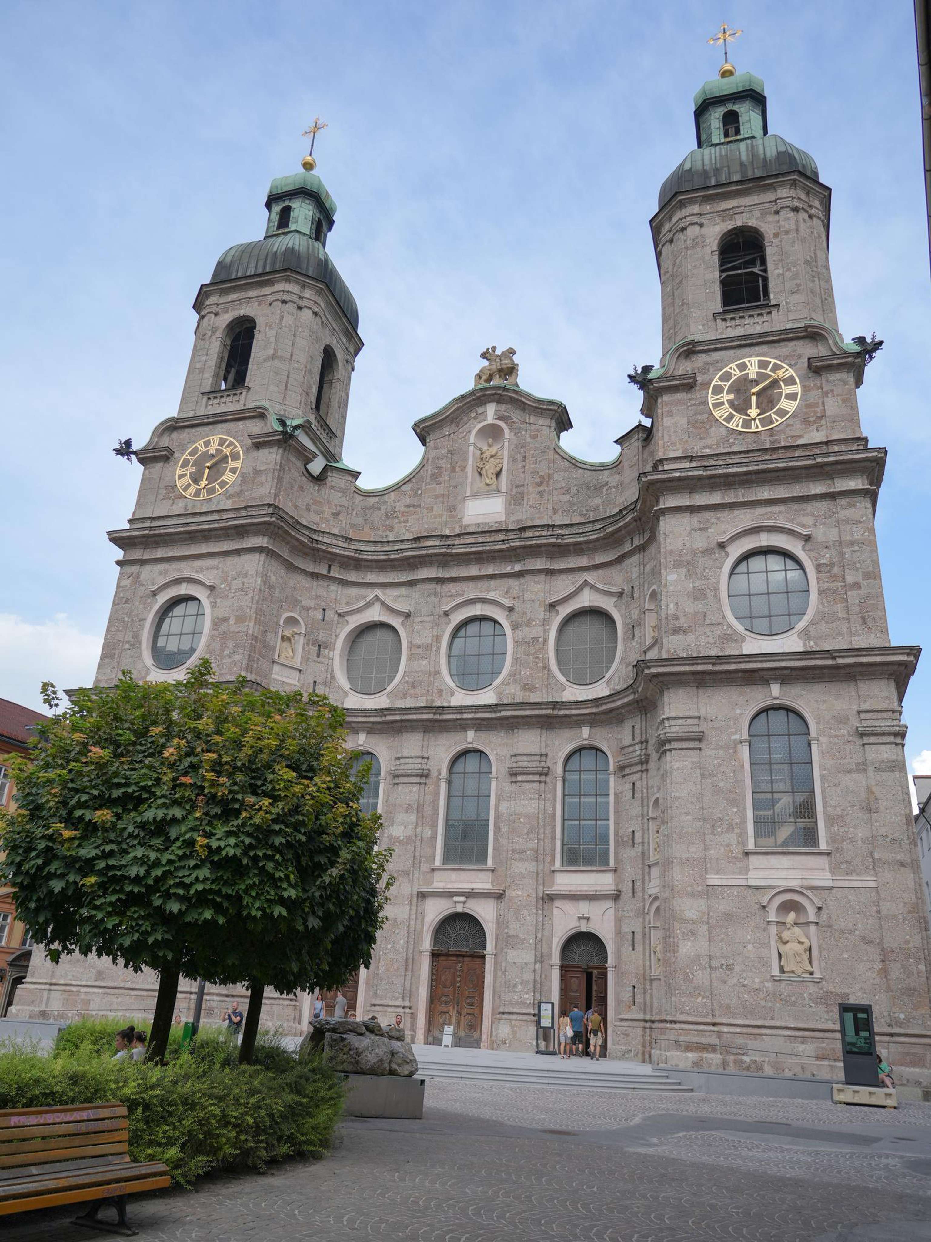 2024 07 31 Dom Fassade Und Vorplatz Groß Cincelli 03