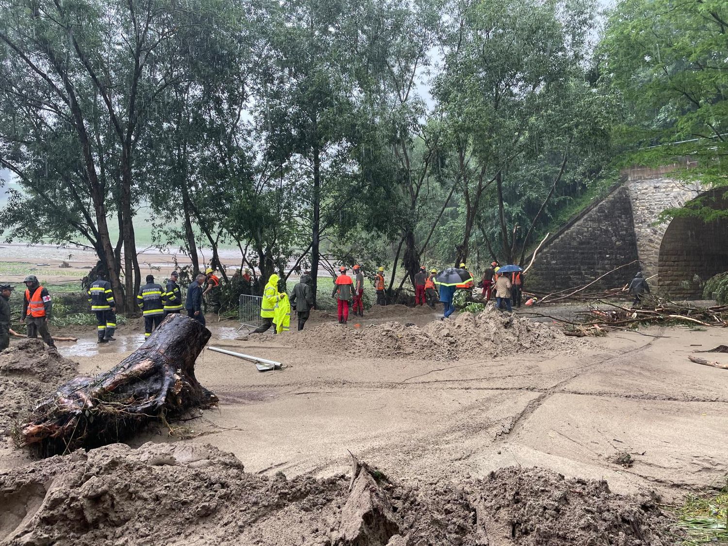 Extreme-Unwetterschaeden-Foto-Mayer.jpeg