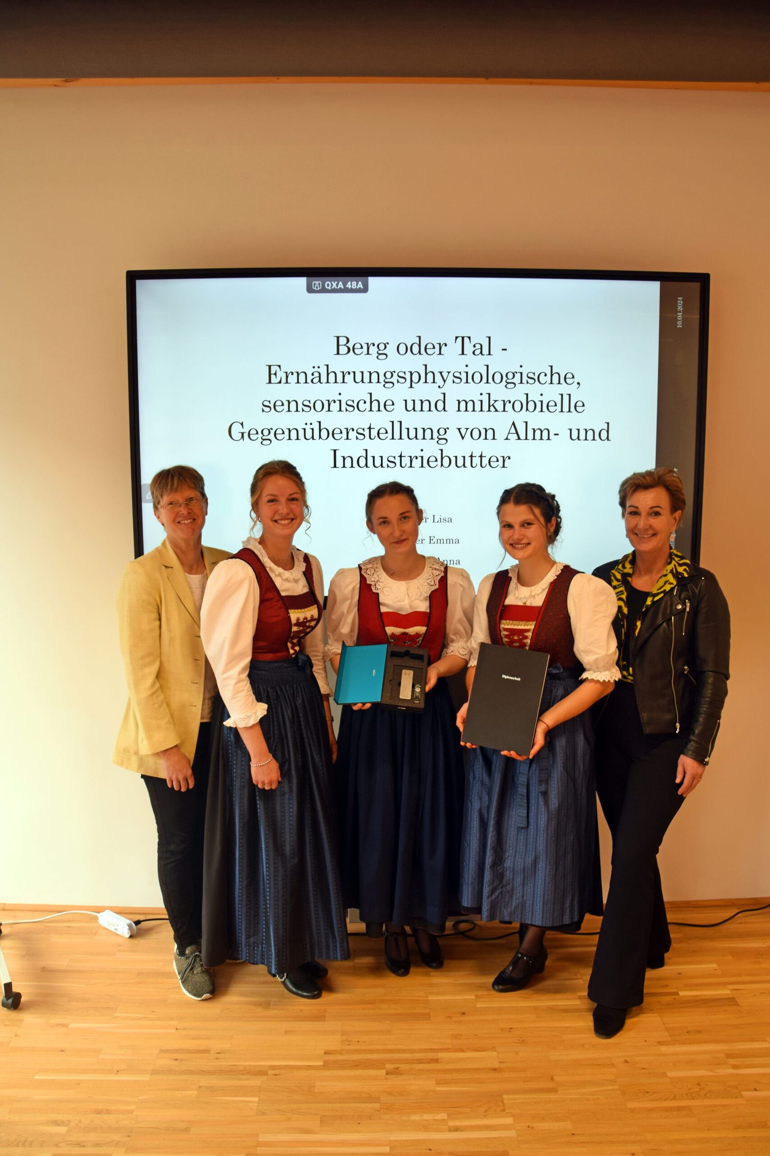 Mag. Dr. Susanne Ludwiczek, Lisa Sieberer, Emma Juffinger, Anna Schellhorn und Ing. Notburga Kofler.