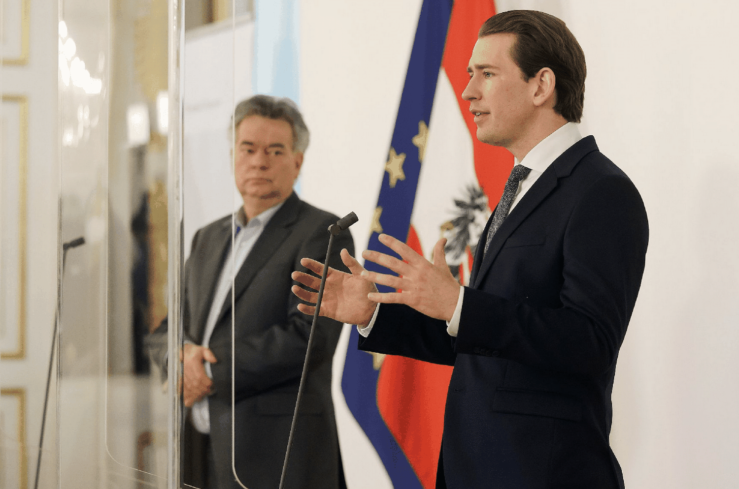 Kanzler Kurz, Vizekanzler Kogler: „Situation besser als erwartet.“ FOTO: BKA/Dragan Tatic