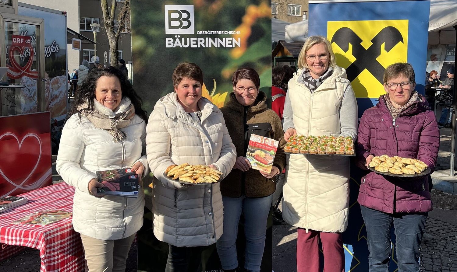 Die Bäuerinnen zeigen mit Rezepten die Vielfalt des
Rindfleisches.