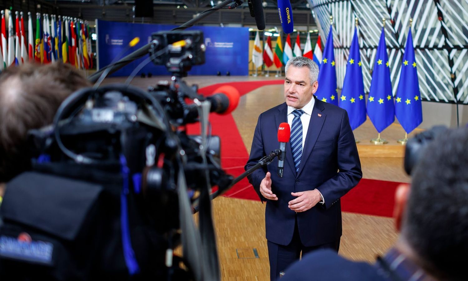 Karl Nehammer bei EU-Ratsgipfel in Brüssel: „Die Bauern stärken.“