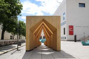Installation “woodpassage” Im Wiener Museumsquartier