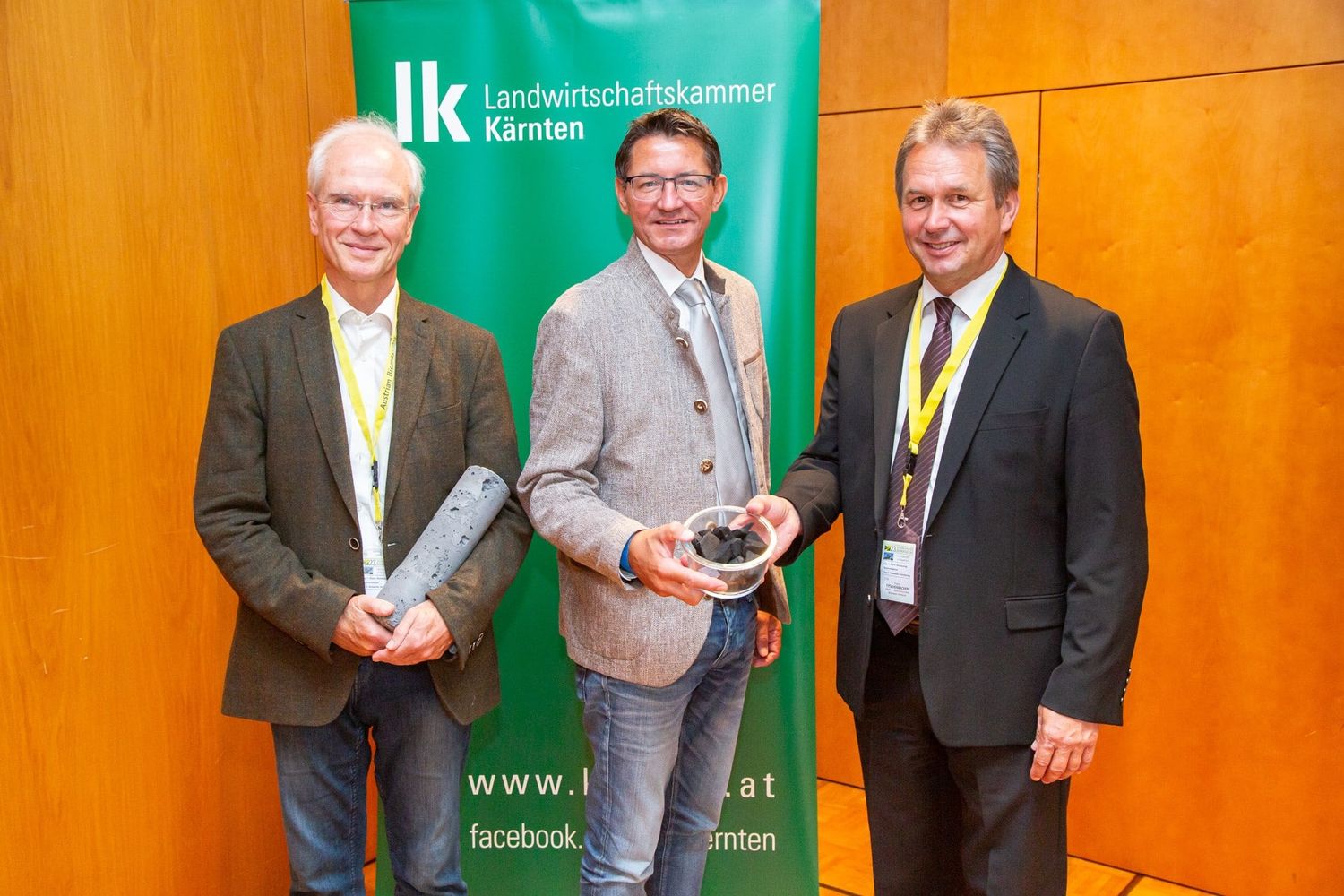 Gerhard Soja, Vorsitzender des Österreichischen Vereins für Biomasse-Karbonisierung (ÖBIKA), Siegfried Huber, Präsident der Landwirtschaftskammer Kärnten, Franz Titschenbacher, Präsident des Österreichischen Biomasseverbandes FOTO: Österreichischer Biomasseverband