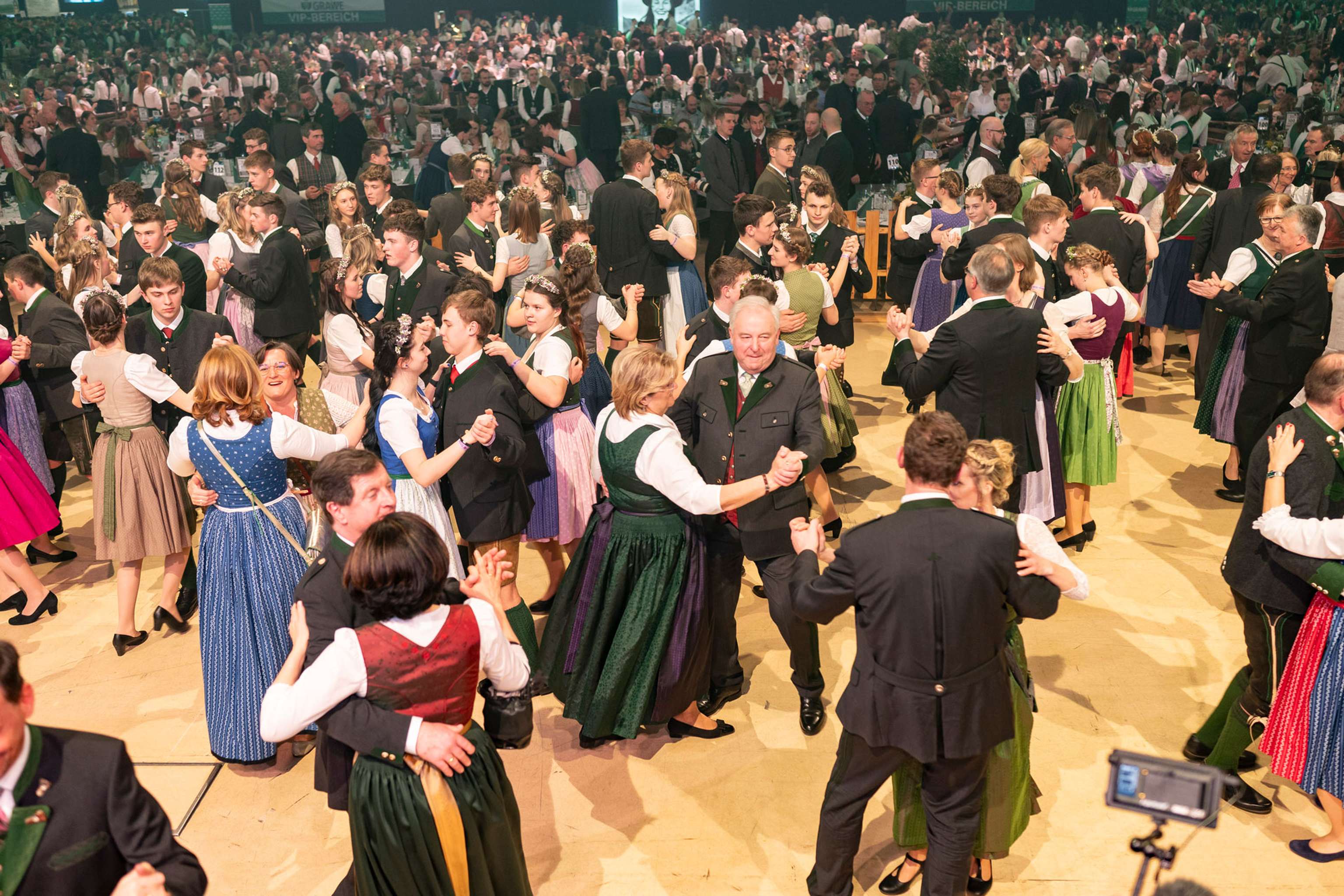 Bauernbundball Stimmungsfoto Eröffnung Alles Walzer