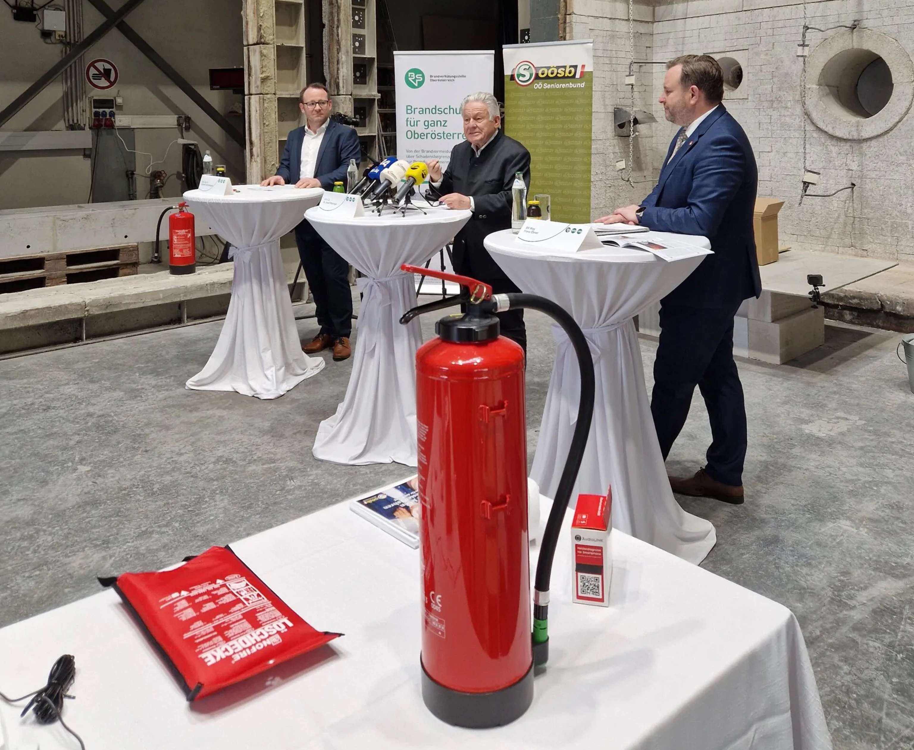 Schwabegger, Pühringer und Ebner bei der Pressekonferenz