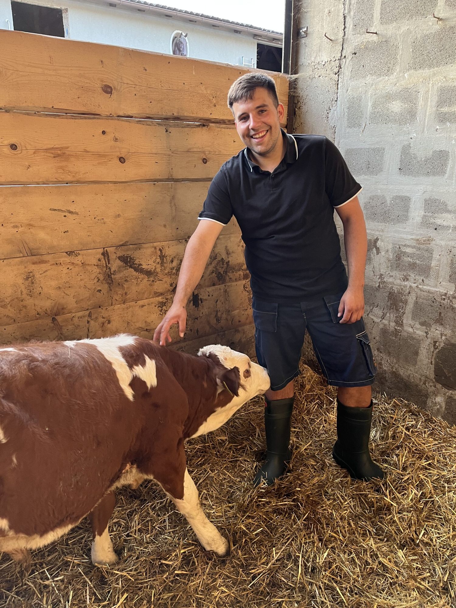 Johannes Gumprecht ist im Brotberuf Landwirt. Mit 24 Jahren wurde er nun Bürgermeister von der Stadtgemeinde Hainburg.