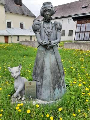 Statue
