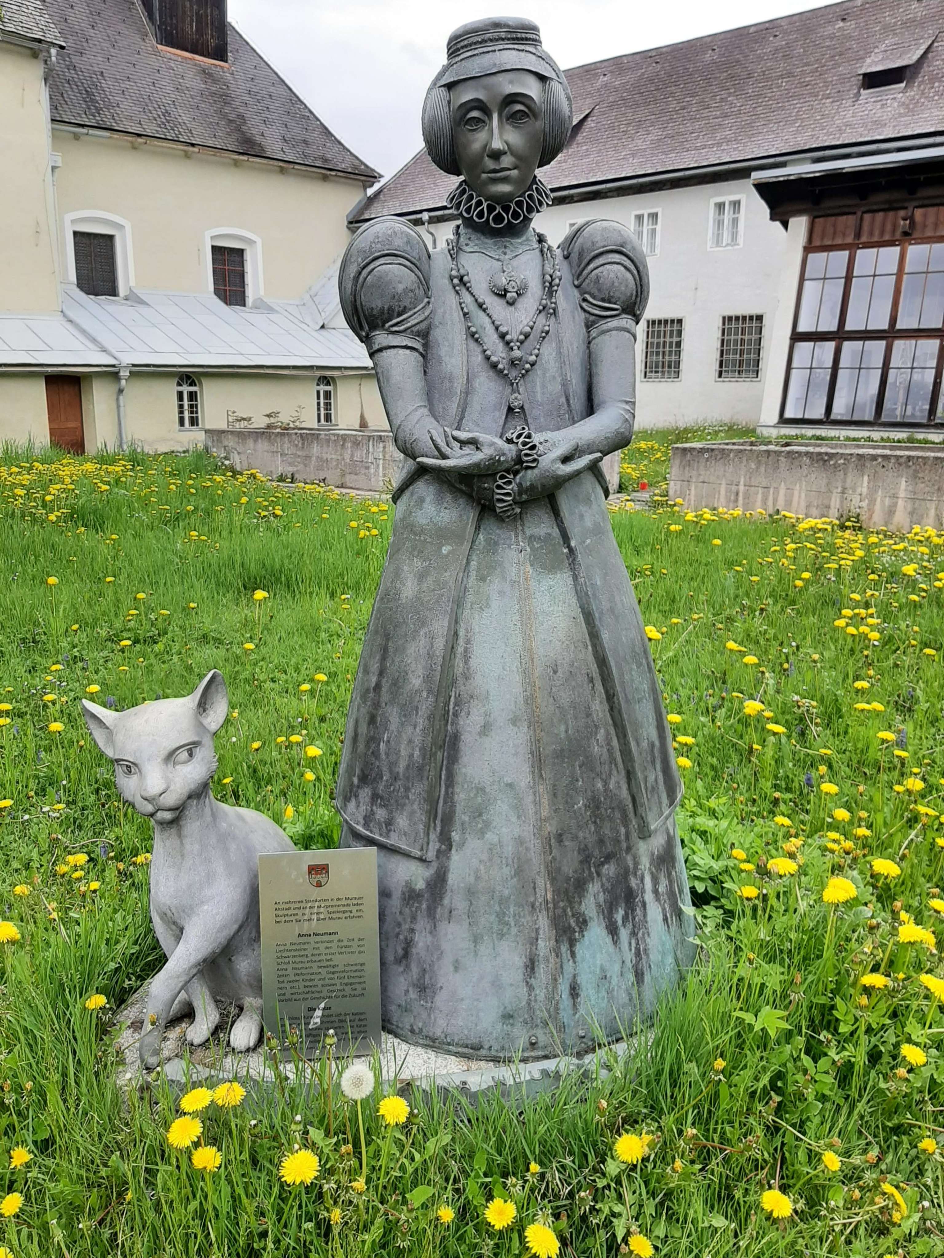 Statue