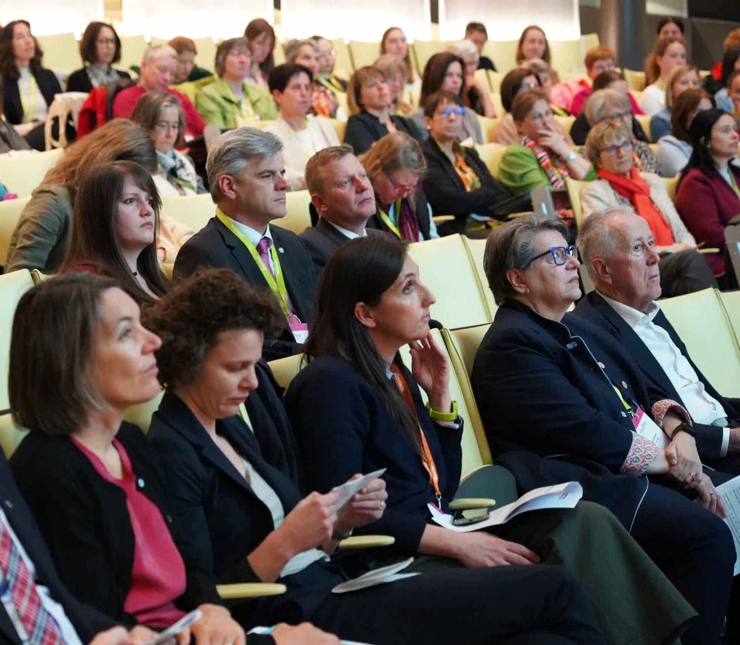 Über 150 Bäuerinnen, landwirtschaftliche Beraterinnen und interessierte Frauen kamen aus Deutschland, Österreich, Schweiz und Südtirol, um sich auszutauschen und zu vernetzen.