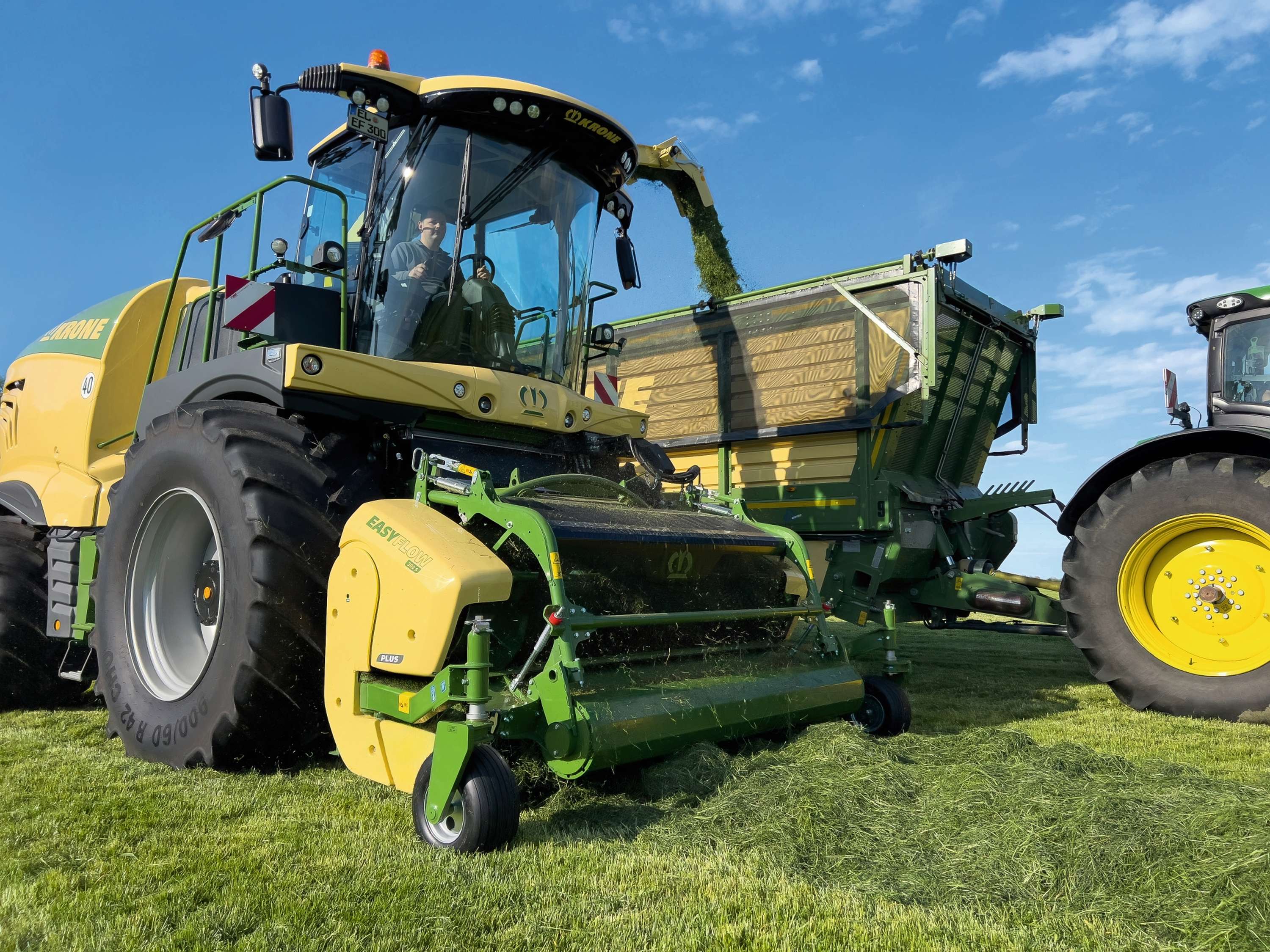 Krone präsentiert neue Erntevorsätze für den Feldhäcksler BiG X ...