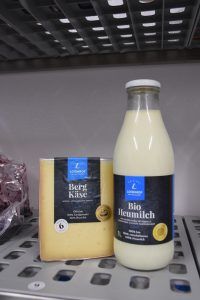 Bergkäse und Trinkmilch vom Loisnhof
