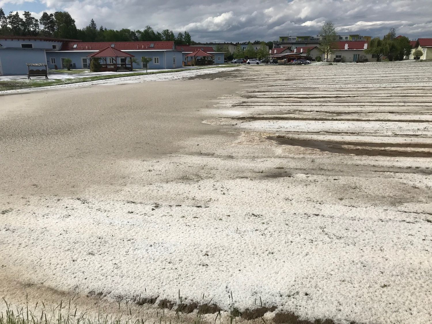 In Premstätten ging ein lokaler Hagelschauer nieder, der für erhebliche Schäden sorgte.