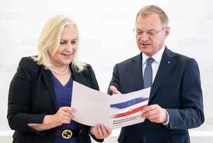 Die EU-Abgeordnete Winzig und Landeshauptmann Stelzer wollen „europäisch denken und regional handeln“.