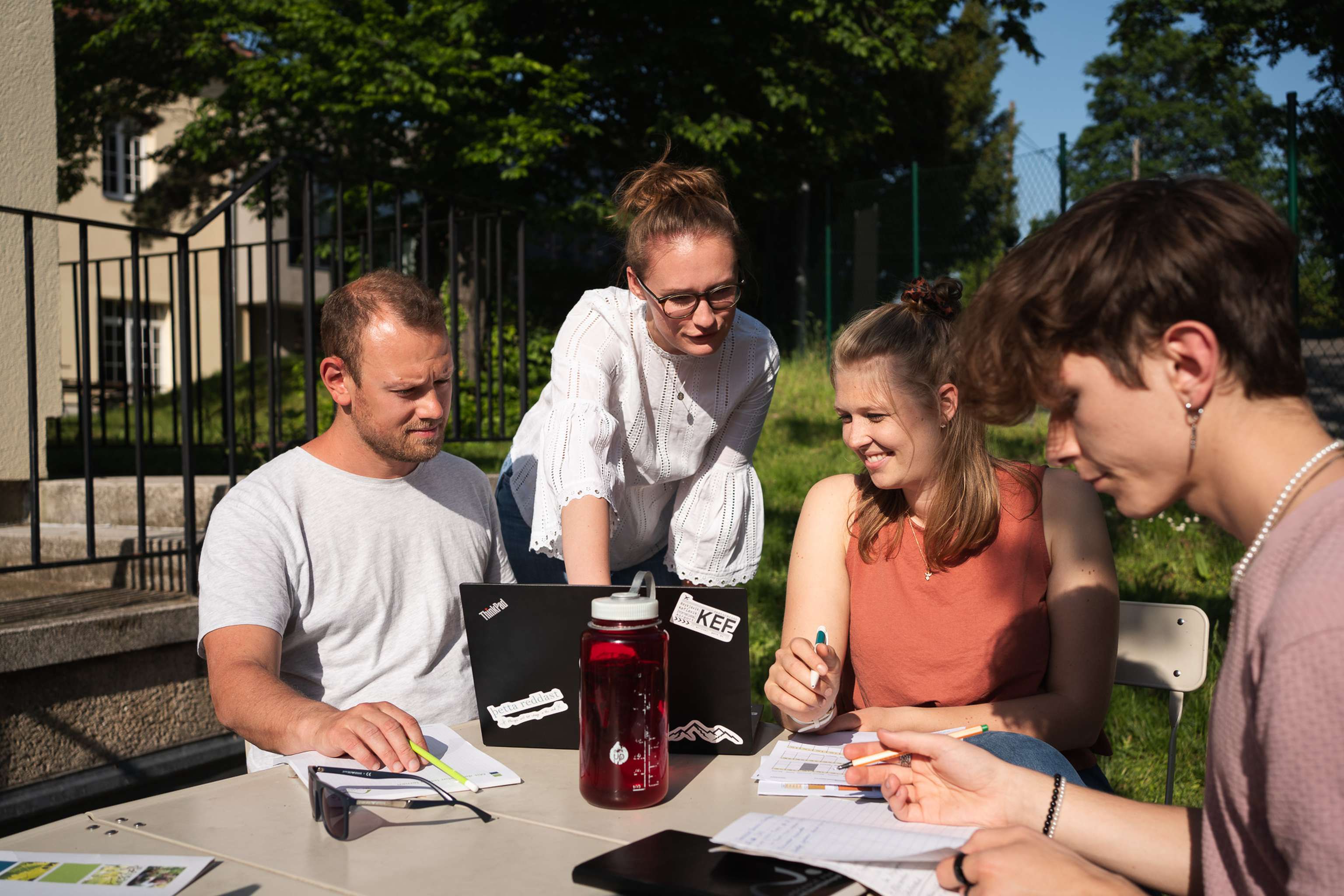 Die Ausbildung zeichnet sich
durch Praxisnähe aus.