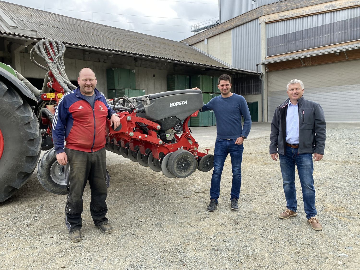 Übergabe der Horsch Maestro
12.50 RV: Jürgen Unger, Horst Szerenciscs, Erwin Hiegesberger