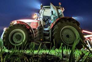 Traktor MF Neu