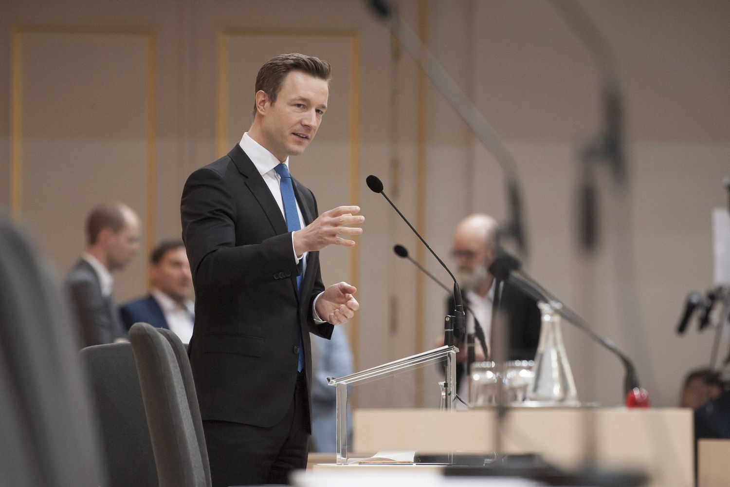 Archivfoto: Finanzminister Gernot Blümel vor dem Nationalratsplenum